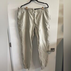 Men’s Khaki Lululemon Joggers